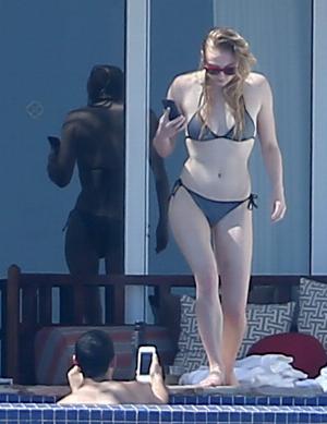 Sophie-Turner-Sexy-5-768x997.jpg