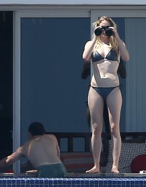 Sophie-Turner-Sexy-10-768x986.jpg