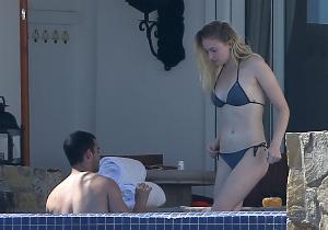Sophie-Turner-Sexy-23-768x538.jpg