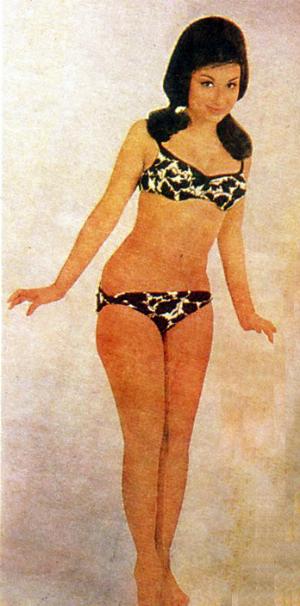 sharmila_tagore_famous_bikini_shoot_1966.jpg